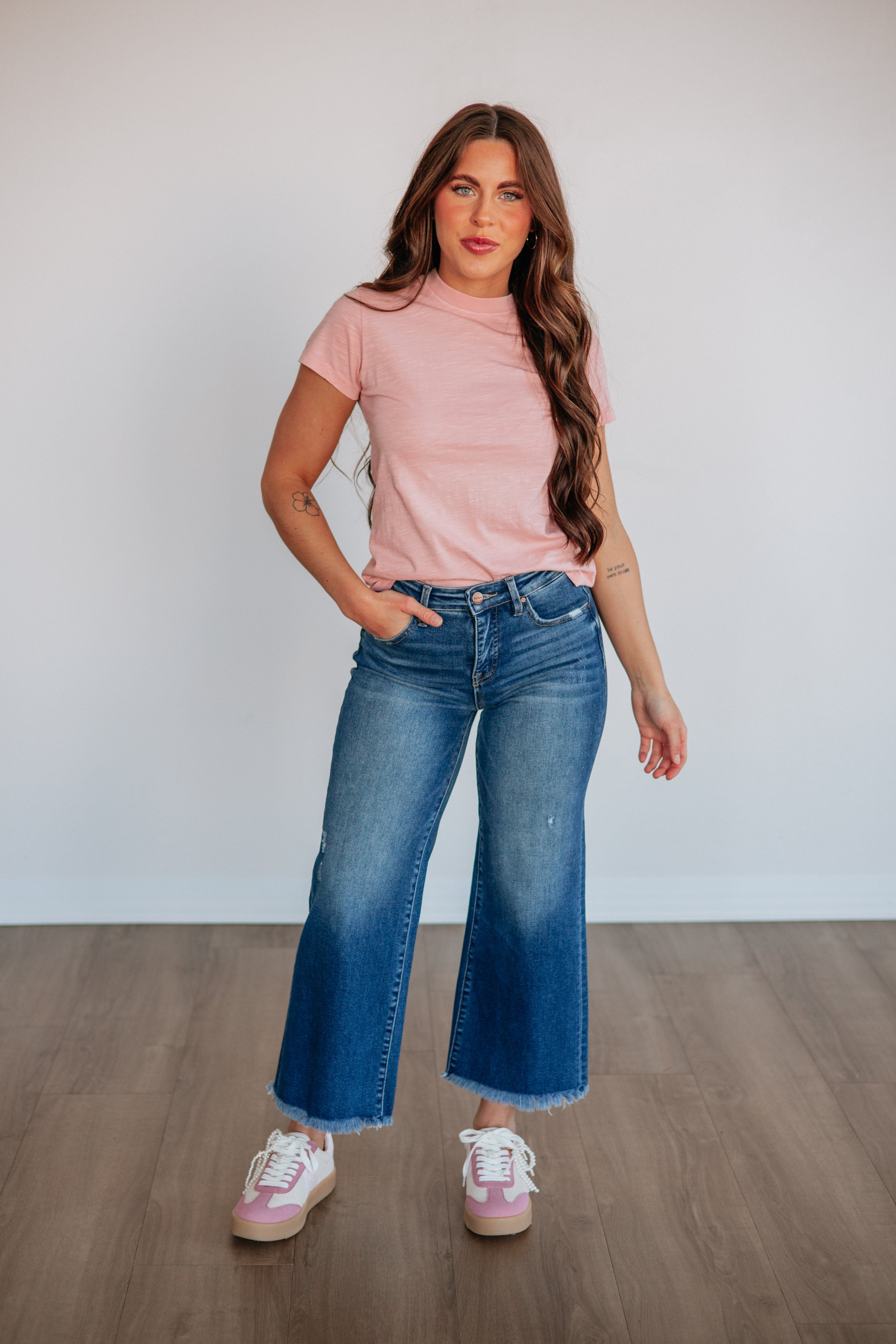 Jeannette Basic Tee