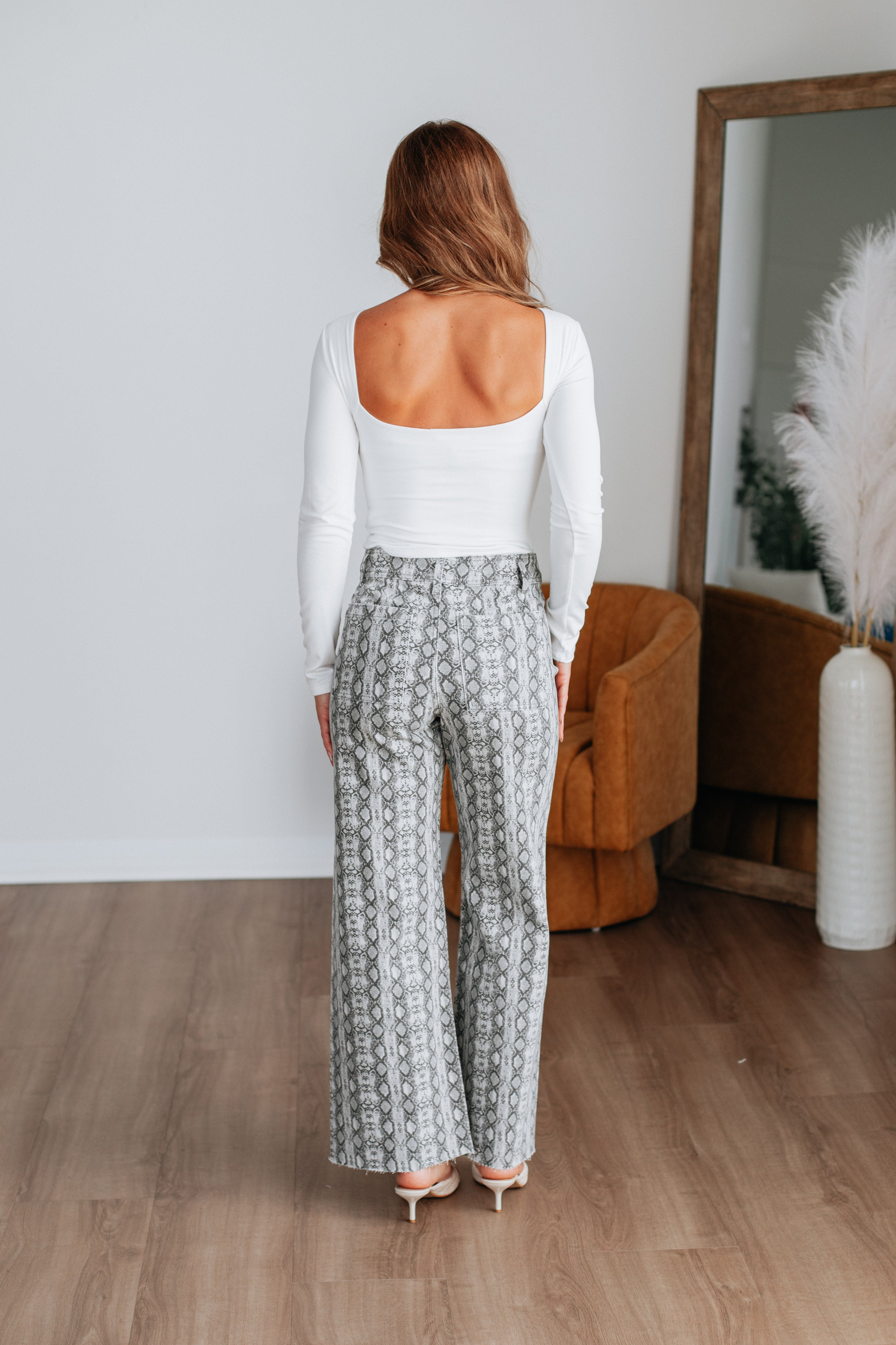 Scale Back Wide Leg Pants
