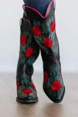 Center Stage Cowgirl Boots - Black