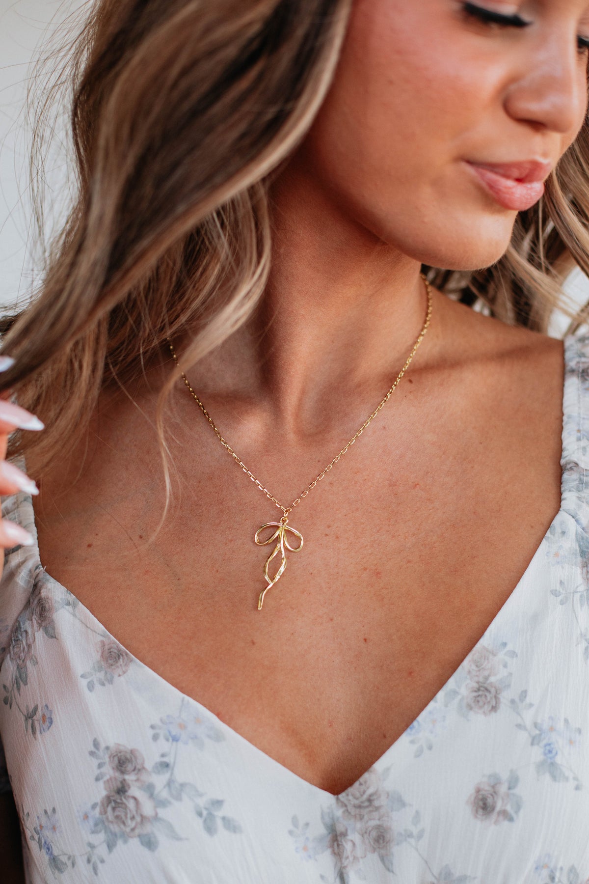 Rashelle Bow Necklace