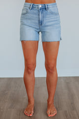 Tinley Risen Shorts - Light Wash