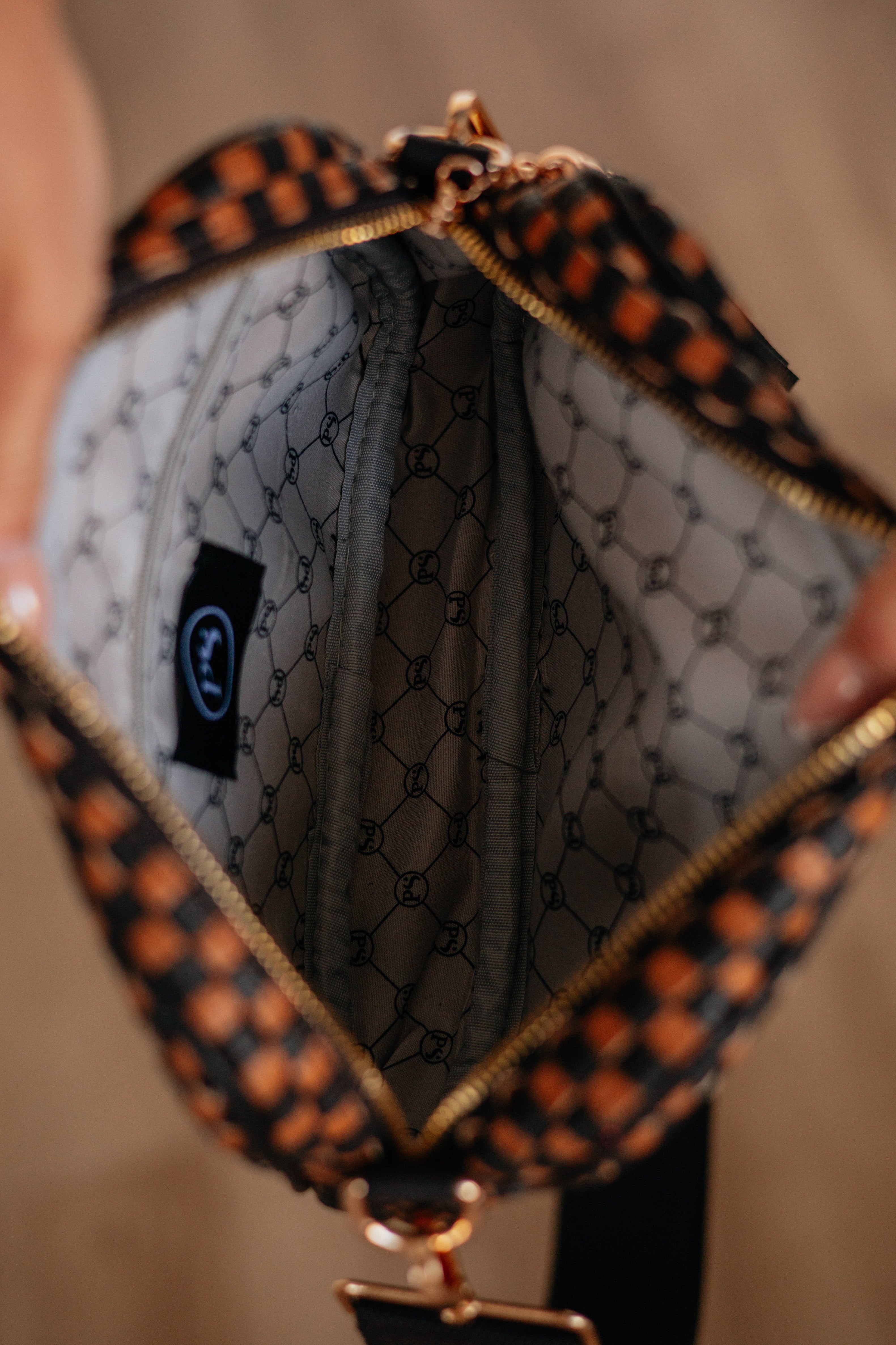 Ciana Crossbody Bag