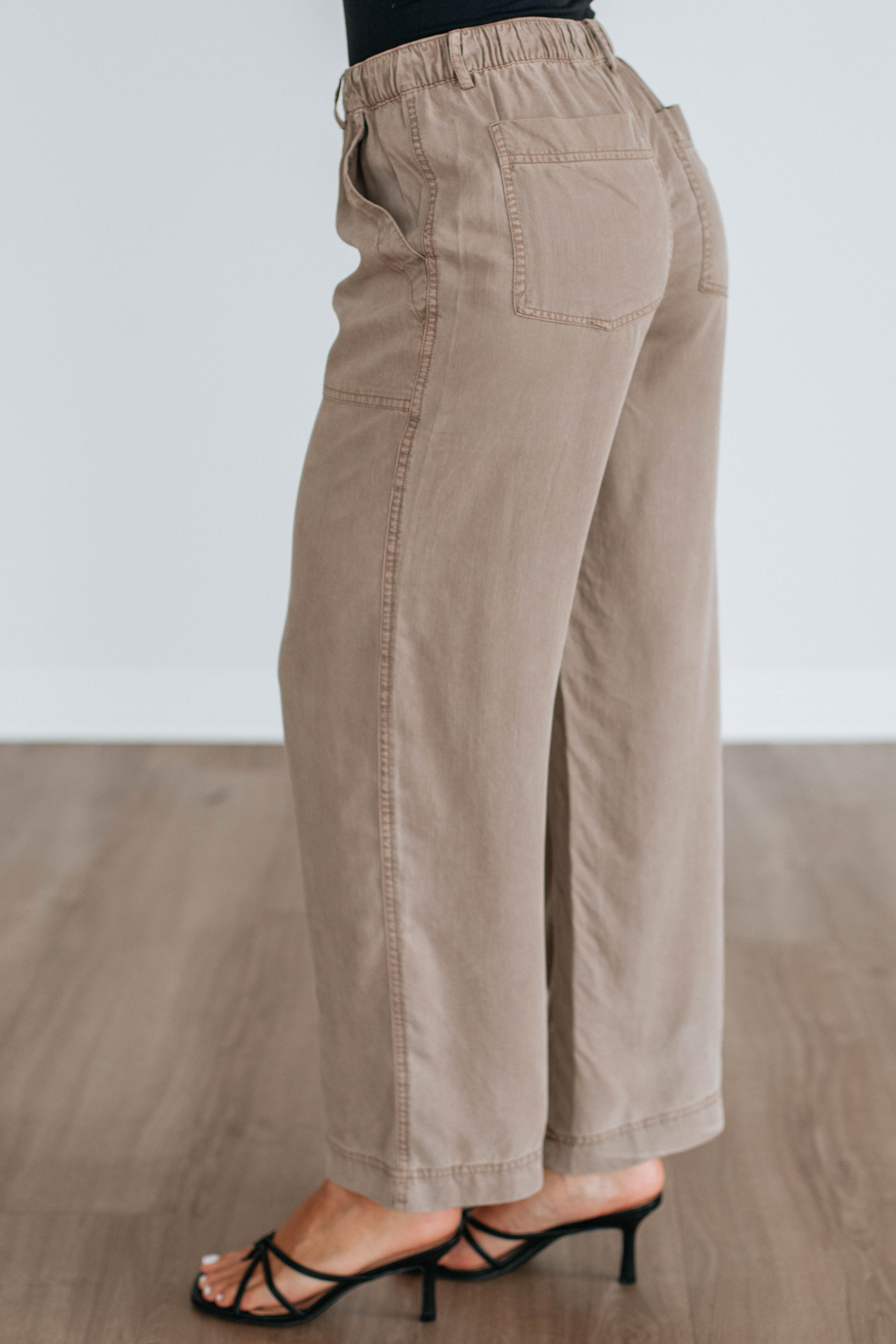 Evryn Wide Leg Pants