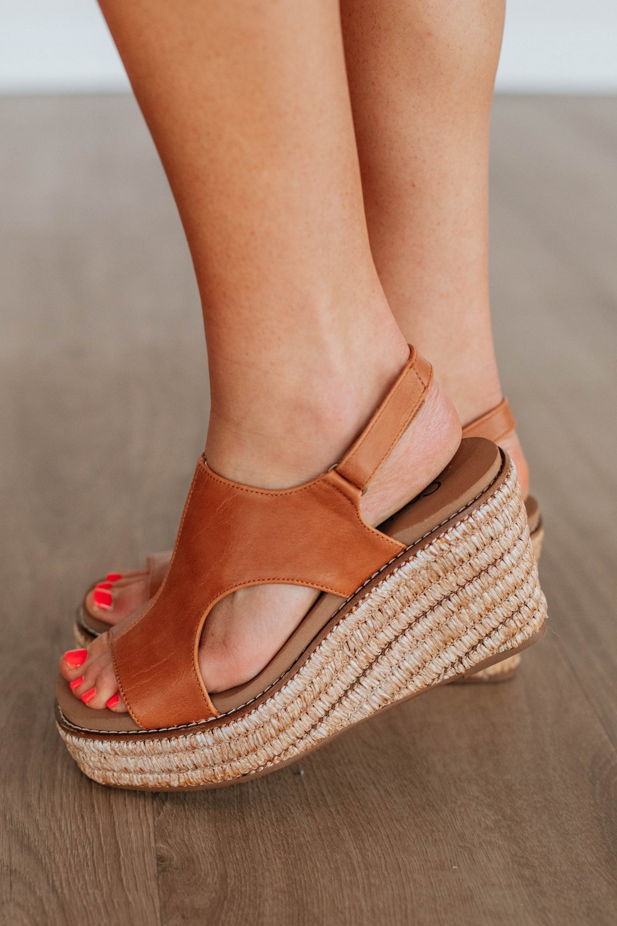 Sweet Direction Wedges - Cognac