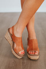 Sweet Direction Wedges - Cognac