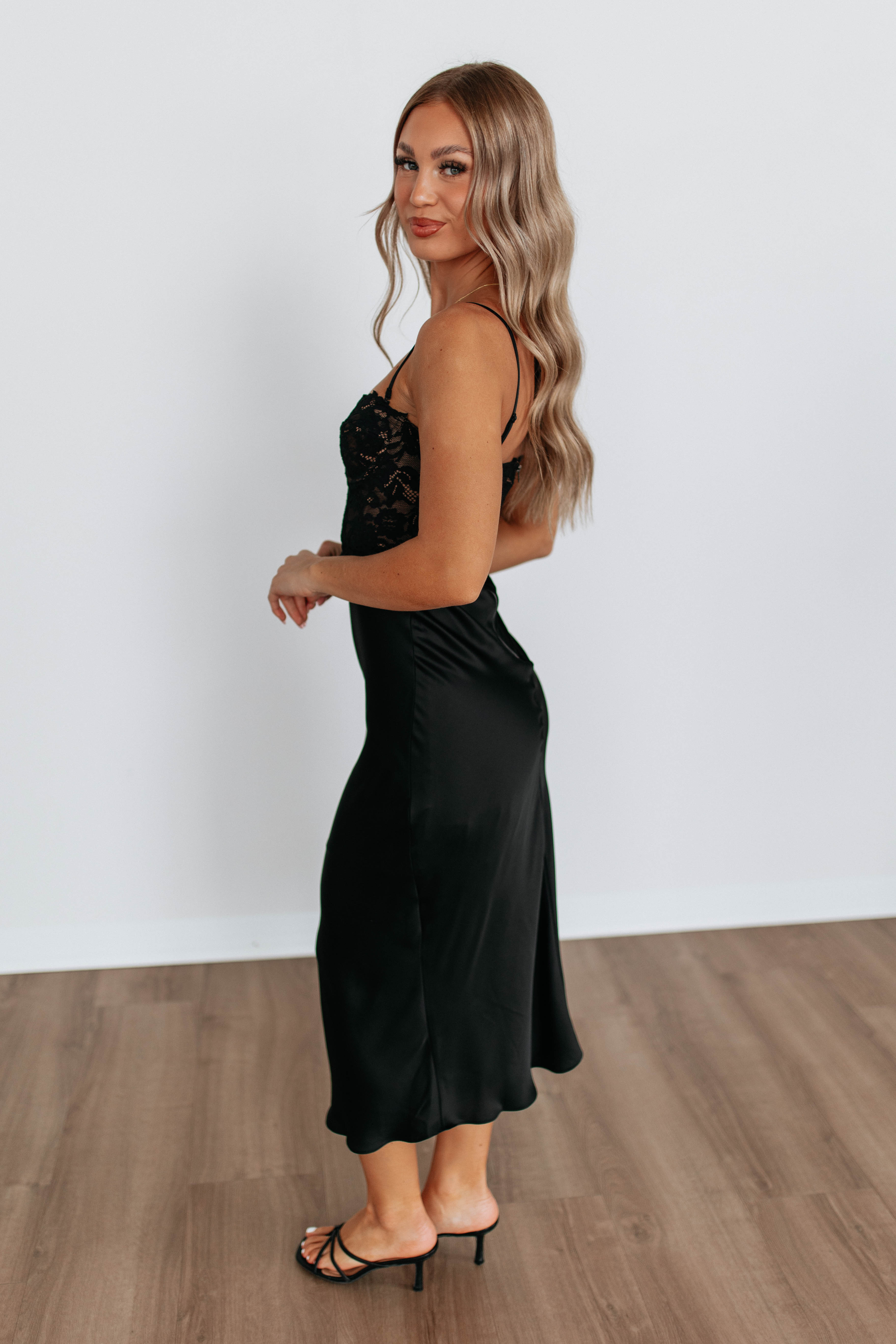 Violeta Midi Dress
